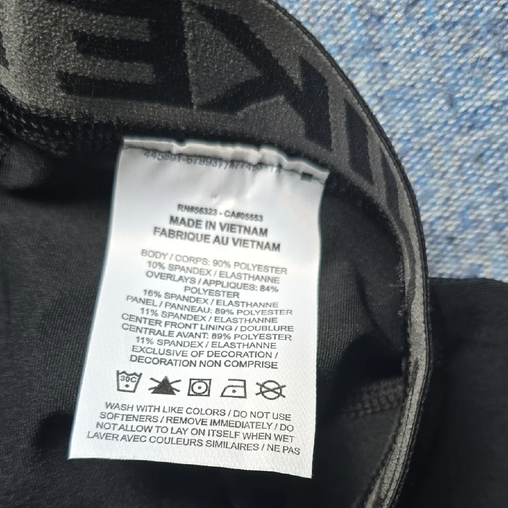 EUC - Nike Black Boys' Pro 3/4 Compression Leggings, Size M